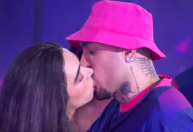 BBB24: Giovanna e MC Bin Laden se beijam a pedido de Ivete Sangalo