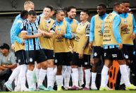 Grêmio vence Caxias e abre vantagem na semifinal do Gauchão