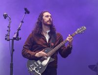 “Desafinado" é uma das maiores músicas já escritas”, diz Hozier