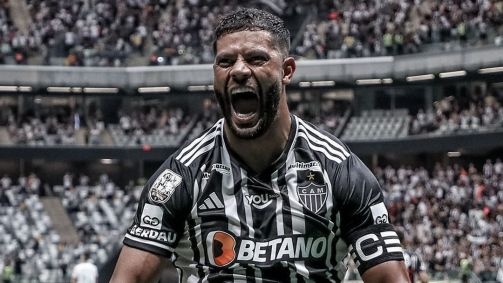 Hulk comemorando pelo Atlético-MG