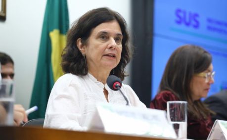 Ministra da Saúde, Nísia Trindade participa de reunião da Comissão de Fiscalização Financeira e Controle da Câmara