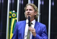 Ex-líder do PT na Câmara diz estar com "paciência zero" para o governo