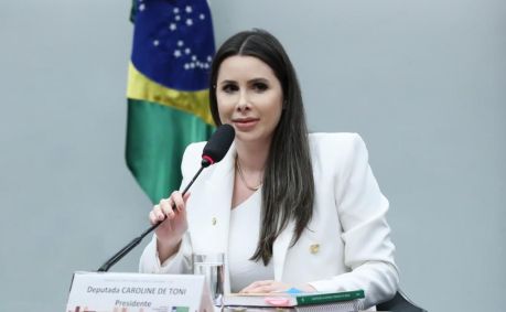 Deputada Caroline de Toni (PL-SC), presidente da CCJ