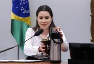 Governistas celebram freio em 1ª semana da CCJ da Câmara, mas alerta segue ligado
