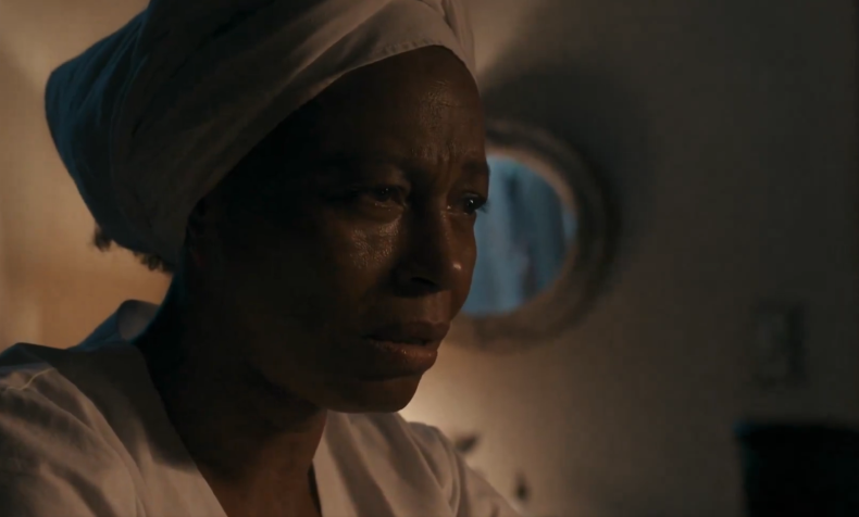 Inácia (Edvalda Carvalho) descobrirá a verdade sobre Teca (Lívia Silva) em "Renascer" / Reprodução/Globoplay