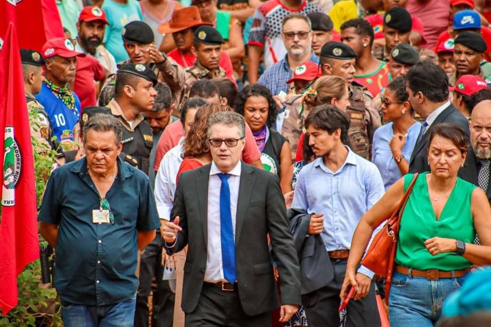 Juiz faz visita técnica a acampamento do MST em Lagoa Santa, Minas Gerais / Dowglas Silva, Matheus Teixeira e Flora Villela