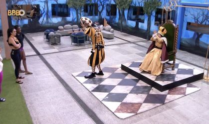 Isabelle e Matteus cumprem "castigo do monstro" no BBB24