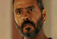 "Renascer": José Inocêncio escolhe sucessor antes de ir embora e causa guerra