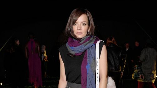 Cantora britânica Lily Allen é mãe de duas filhas