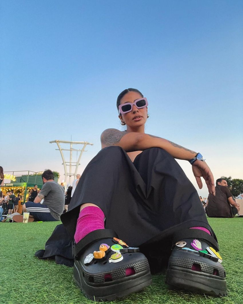 Veja como aderir ao crocs no look para o festival / Reprodução/Nicole Maia/Instagram