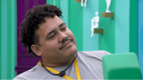 Lucas Henrique se declarou para a esposa na madrugada desta segunda-feira (4)