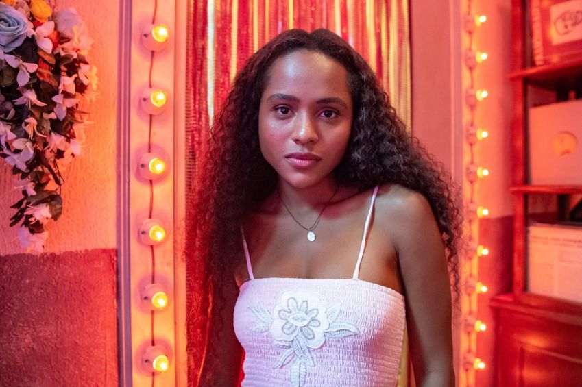 Maria Santa (Duda Santos) fará participação na segunda fase de "Renascer" / Globo/Léo Rosario