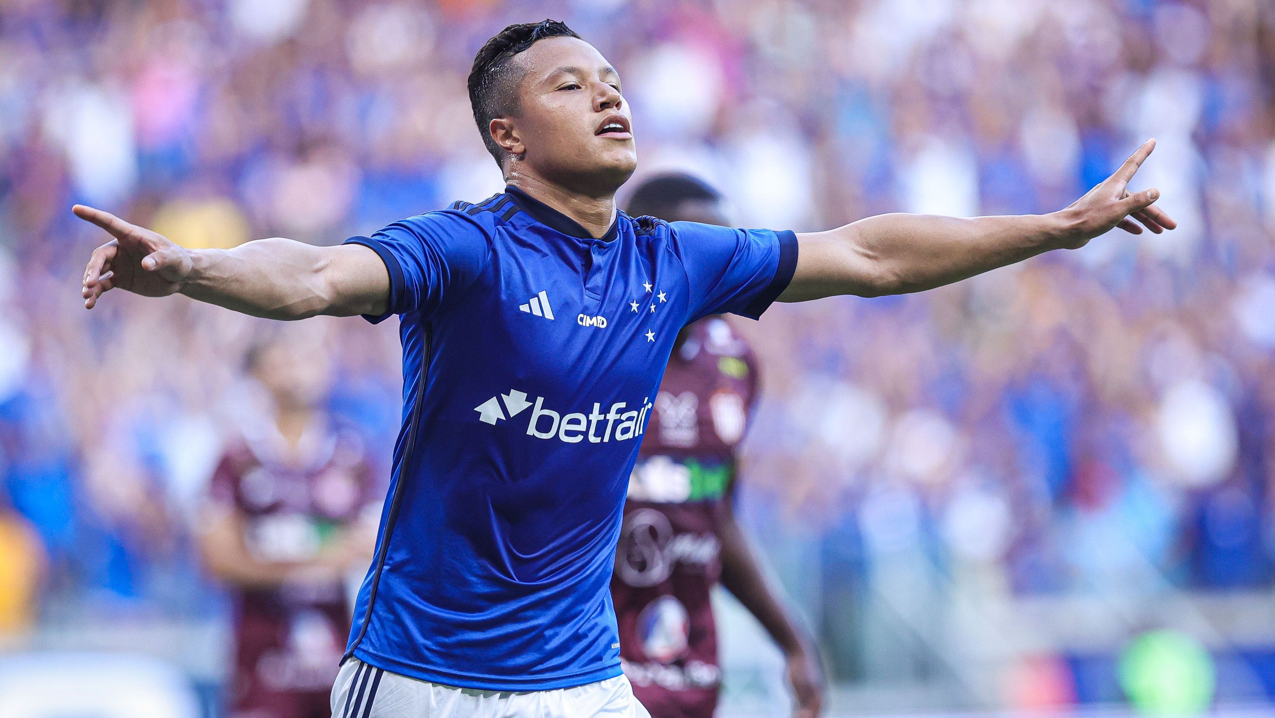 Marlon, de 27 anos, está próximo de sair do Cruzeiro