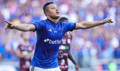 Marlon tem duas propostas e fica perto de deixar o Cruzeiro