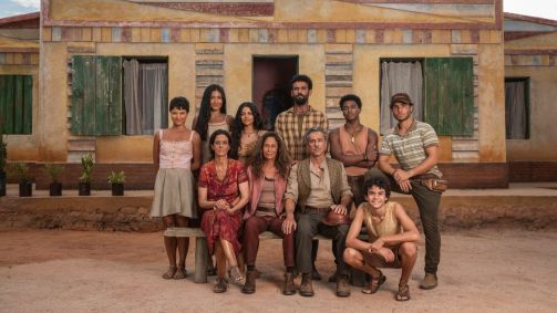 Conheça o elenco da novela "No Rancho Fundo"
