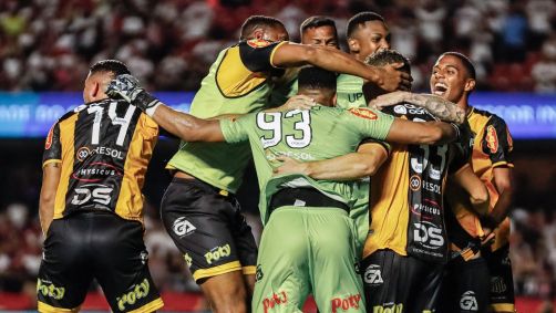 Novorizontino comemorando classificação