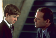 "O Sexto Sentido" faz 25 anos! Relembre finais inusitados de M. Night Shyamalan