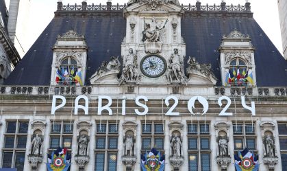 Fachada de prédio em homenagem à Olimpíada de Paris 2024