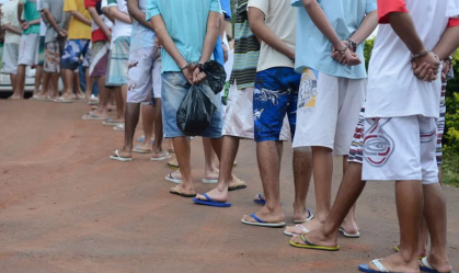 PM prende 115 detentos em primeiro dia de "saidinha" em SP