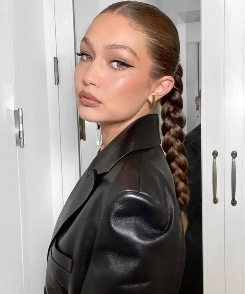 Gigi Hadid usa rabo de cavalo com trança / Reprodução/ Instagram
