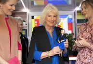 Rainha britânica Camilla ganha sua própria boneca da Barbie