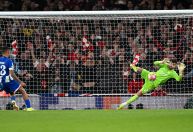 Champions League: convocados por Dorival perdem pênaltis, e Arsenal elimina Porto