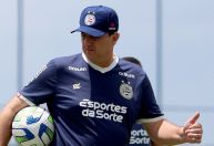 Presidente do Bahia fala sobre Rogério Ceni: 