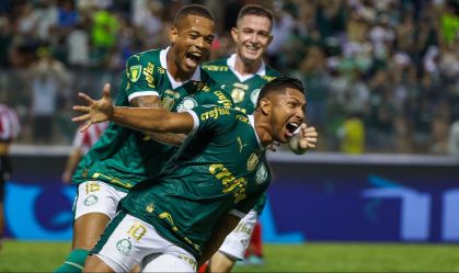 Artilheiro do Palmeiras em Libertadores, Rony ganha homenagem; veja