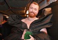 Lollapalooza: saiba de qual grife é o vestido preto usado por Sam Smith
