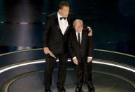 Nostalgia no ar: Schwarzenegger e Danny DeVito se unem no Oscar