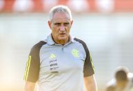 Cenário no Flamengo faz Tite reavaliar estratégia na final do Carioca