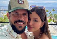 Cantor Sorocaba deixa escapar nome de um dos gêmeos e Biah Rodrigues reclama