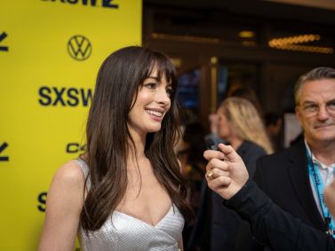 Anne Hathaway na última noite de SXSW