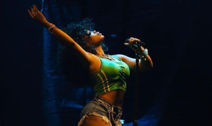 SZA se declara ao Brasil após show no Lollapalooza