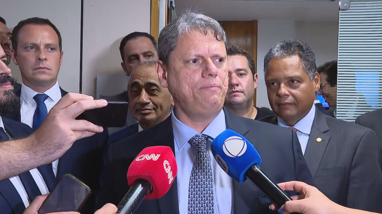 Imagem de destaque do post: Tarcísio nega saída do Republicanos: "Nenhum movimento de mudança”