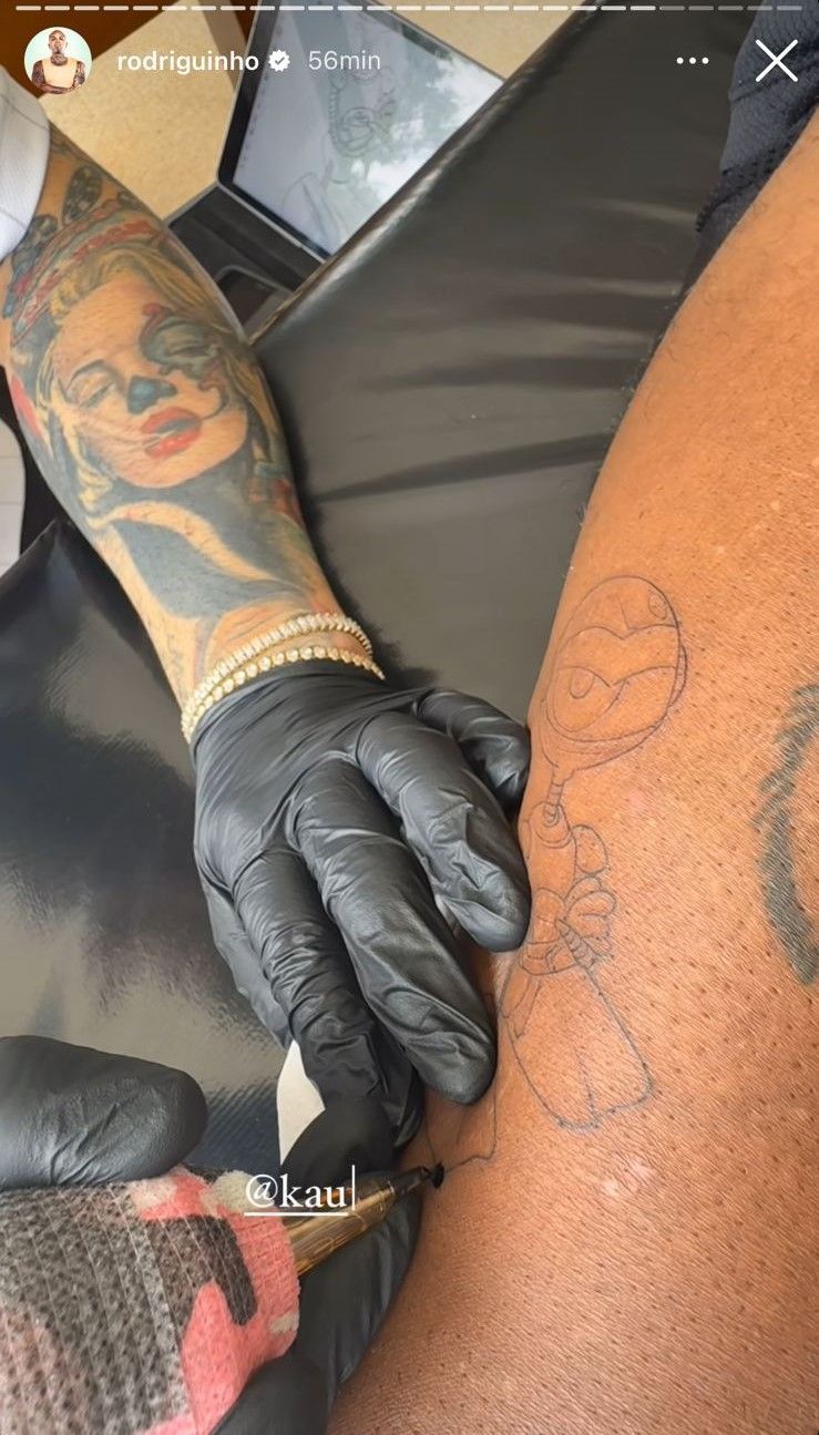 Rodriguinho compartilhou o esboço de sua tatuagem do BBB / Reprodução/Instagram