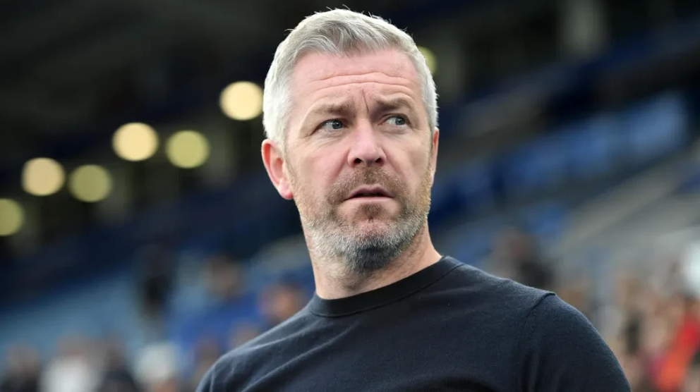 Willie Kirk em jogo do time feminino do Leicester