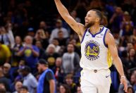 Stephen Curry é liberado para treinos leves, mas segue fora do jogo 5