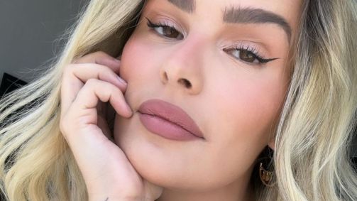 Yasmin Brunet recebe elogio de mãe de MC Daniel