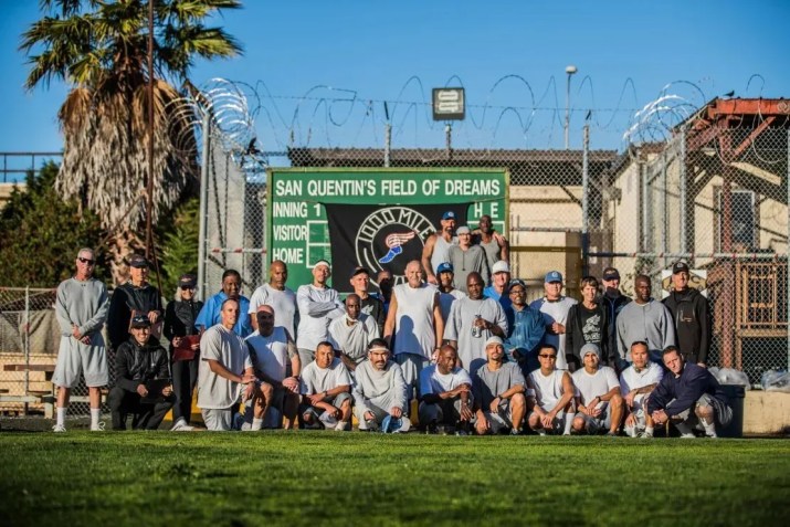 Os membros do clube trabalham para uma maratona ao longo de um ano / 26.2 to Life/Divulgação