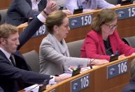 Parlamento europeu aprova renovação do sistema de imigração da UE