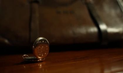 Relógio de ouro e bolsa de violino do Titanic são leiloados na Inglaterra
