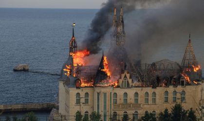 Ataque russo atinge "castelo do Harry Potter" e mata cinco na Ucrânia