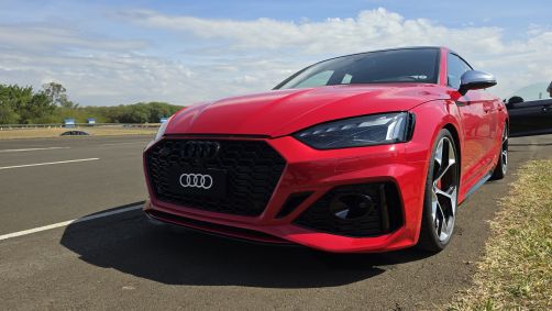 Audi A4 quattro 2024