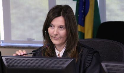 TRE-PR diz que não afastará juíza que aparece ao lado de Moro em foto