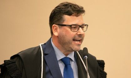 Quem é o desembargador escolhido por Lula que irá reabrir a votação no julgamento de Moro