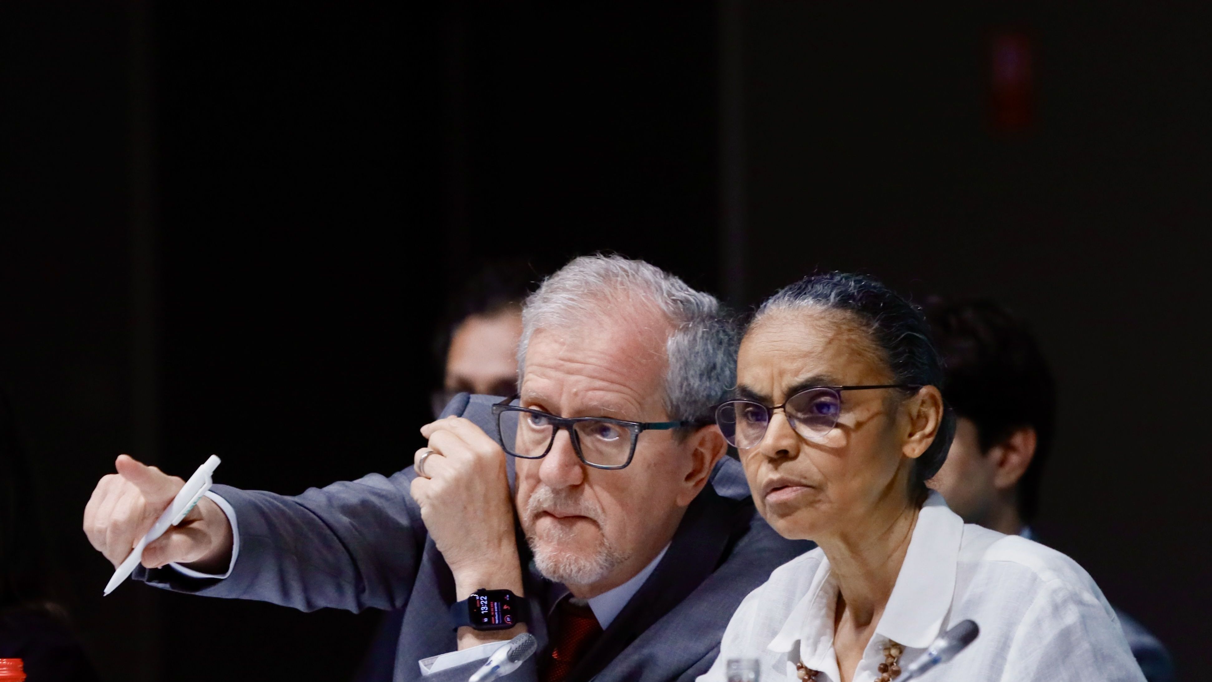 Secretário-executivo do Ministério do Meio Ambiente, João Paulo Capobianco, ao lado da ministra da pasta, Marina Silva
