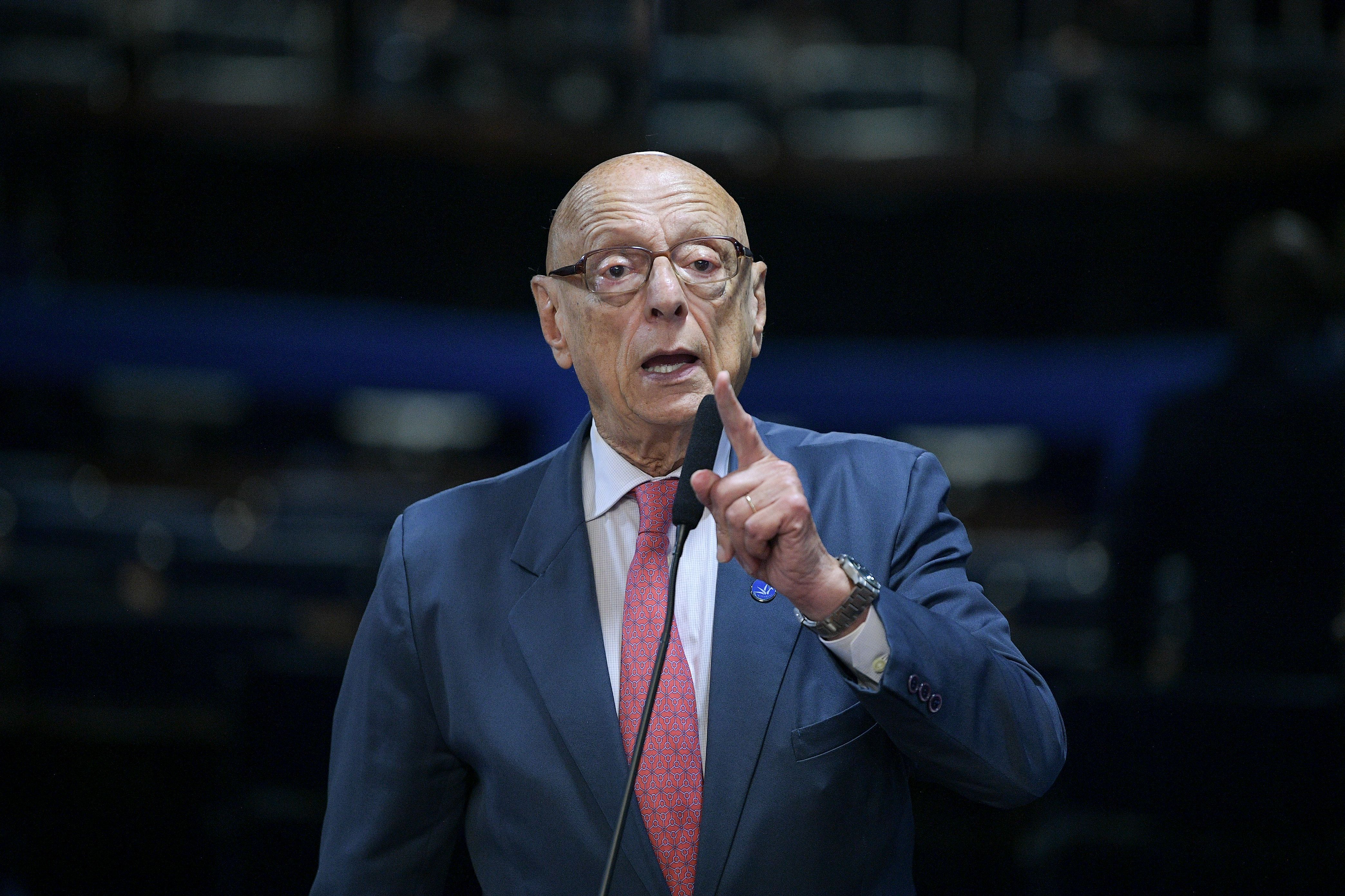 Senador Esperidião Amin (PP-SC) durante sessão no plenário