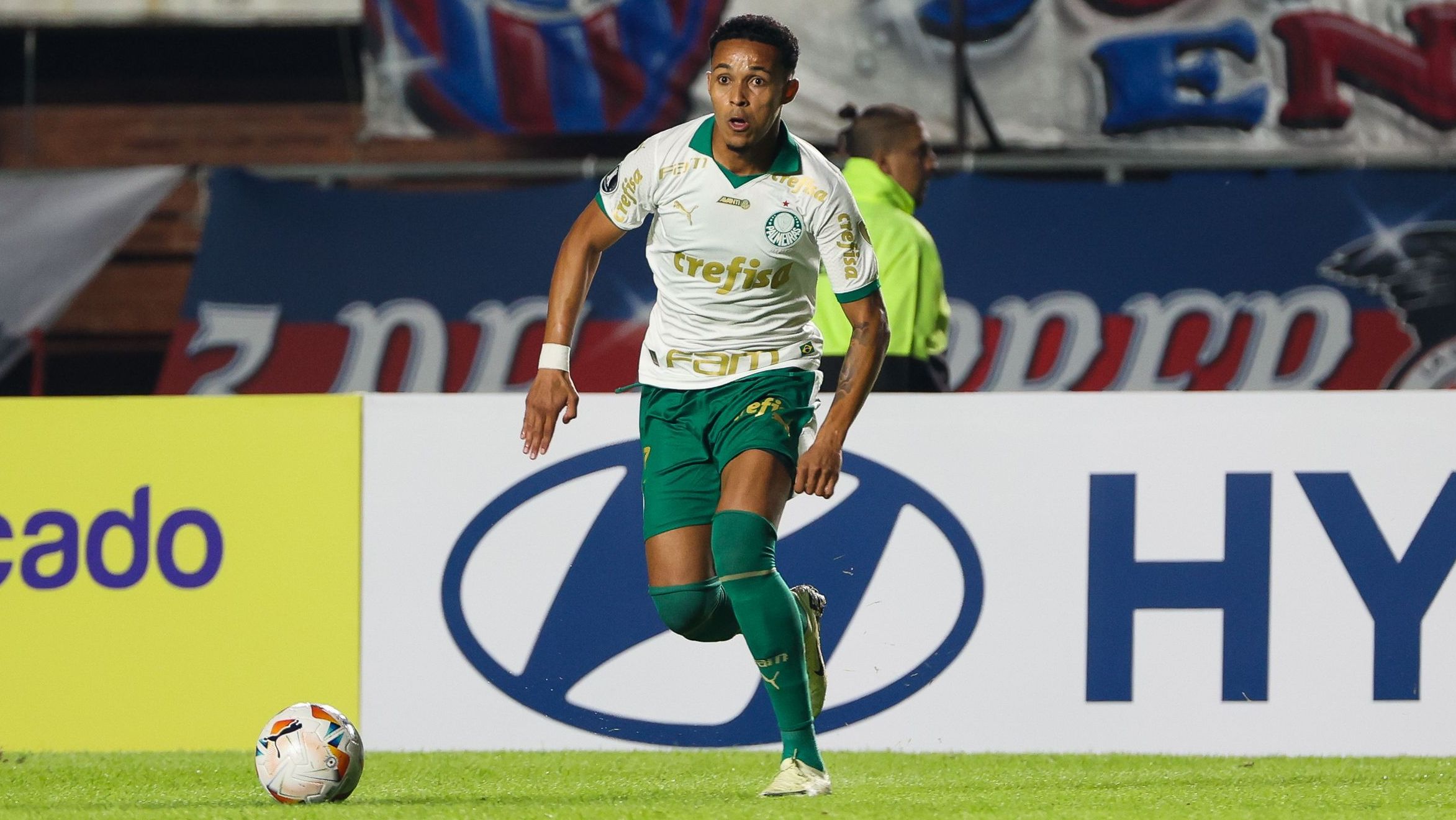 Lázaro na partida do Palmeiras contra o San Lorenzo, em Buenos Aires