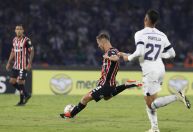 Meia do São Paulo é direto ao falar de derrota na Libertadores: 